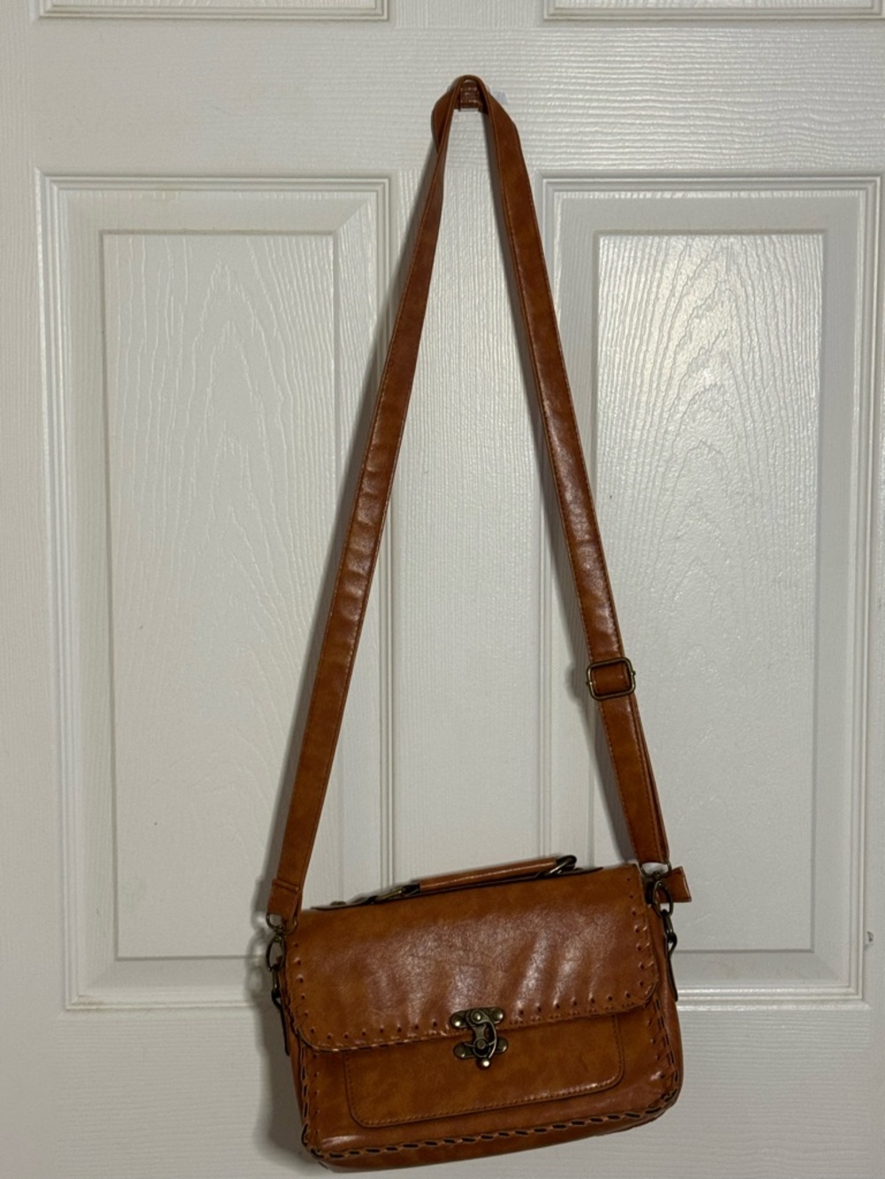 Women's Tan Leather Crossbody Satchel with Adjustable Strap